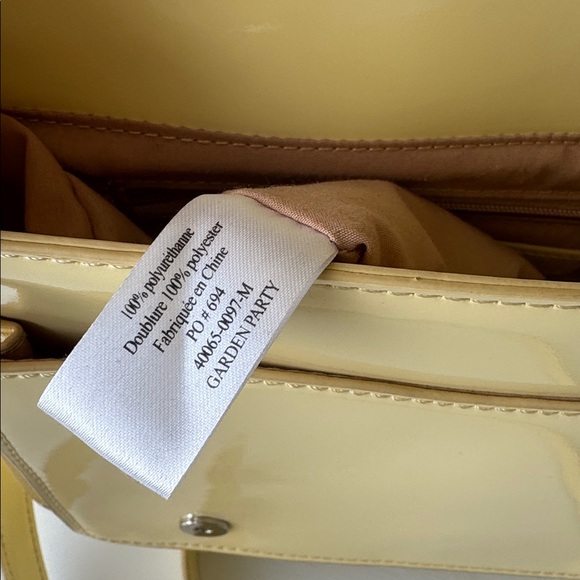 Heys - Garden Party Messenger Bag in Butter Yellow - Picture 3 of 10